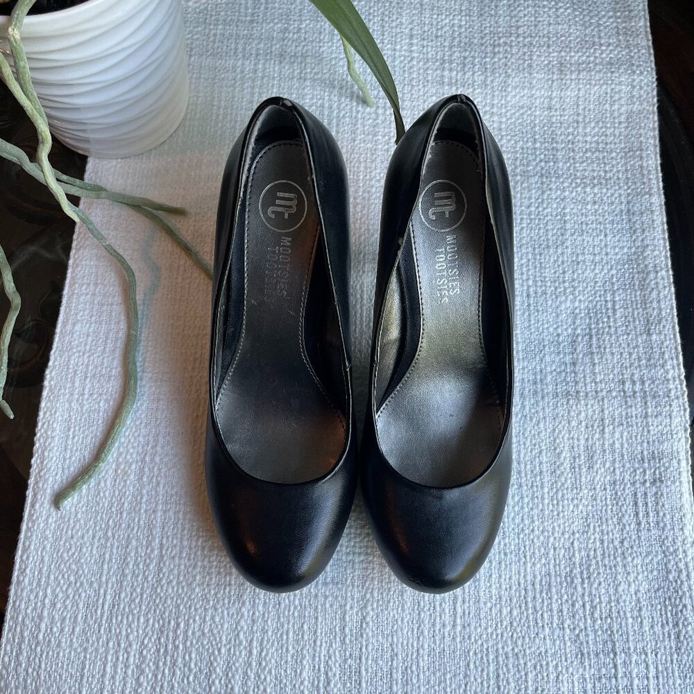 Mootsies Tootsies Pumps, Size: 6, Color: Black